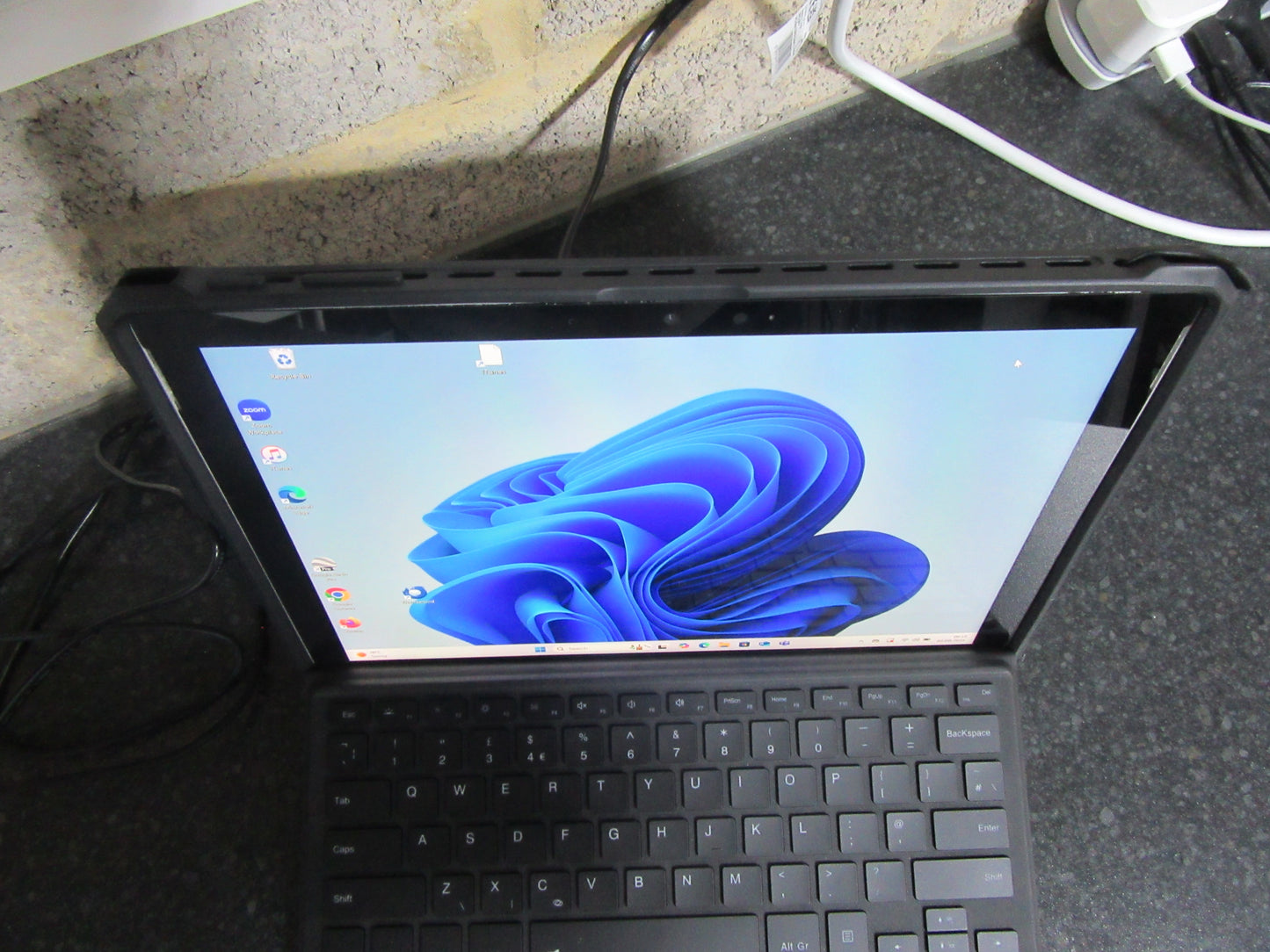 MicroSoft Surface Pro 7 i5-1035G4 5GHz 8GB 128GB SSD 12" Touch Screen Grade A